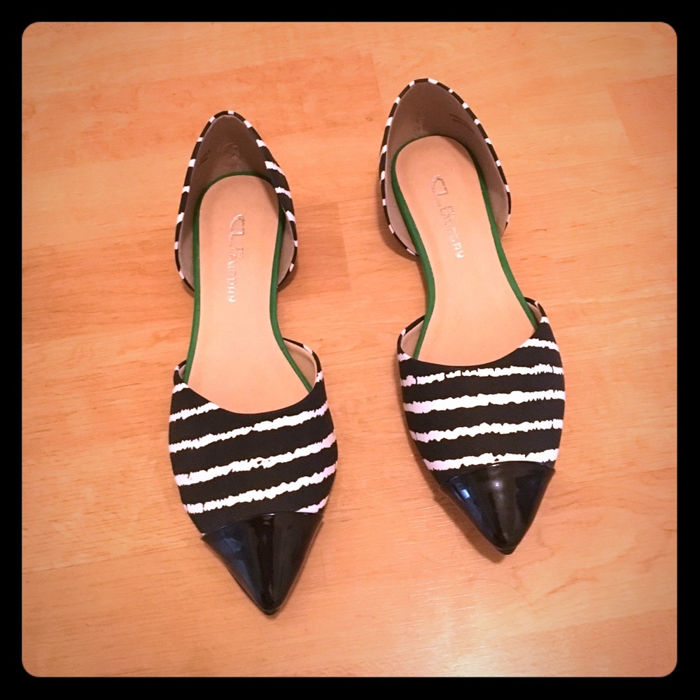 Chinese Laundry black and white flats.
